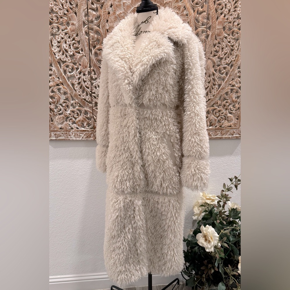 Badgley Mischka Cream Teddy Long Coat - Picture 8 of 15